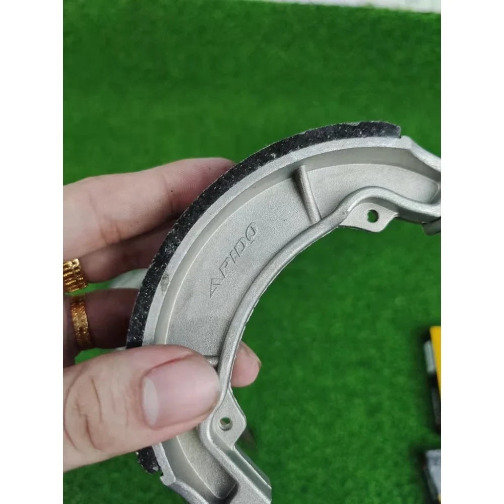 APIDO Brake Shoe Honda EX5 LC135 SRL115 Kriss RC80 SRL110 C70 Yamaha Y80 Y100 Y110 RXZ Motorcycle Drum Brake Shoe High Quality Replacement Ready Stock Malaysia