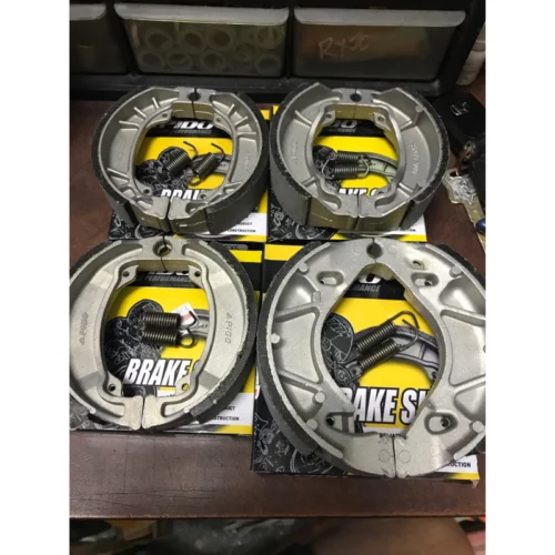 APIDO Brake Shoe Honda EX5 LC135 SRL115 Kriss RC80 SRL110 C70 Yamaha Y80 Y100 Y110 RXZ Motorcycle Drum Brake Shoe High Quality Replacement Ready Stock Malaysia